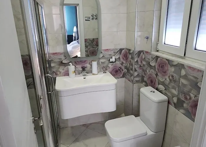 Kalpazo Stadiumi Pensión Tirana